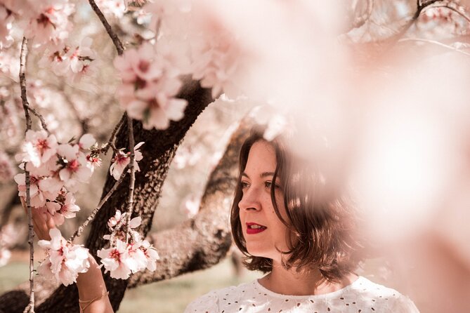 Vacation photographer. Madrid Photo Shoot. Take home more than just a selfie! - Price, Group Size, and Overall Value