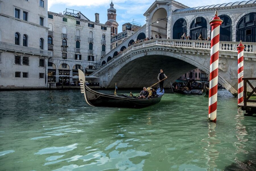 Venice: 2-Hour Private Photo Walk - Mixing famous Venice with everyday scenes