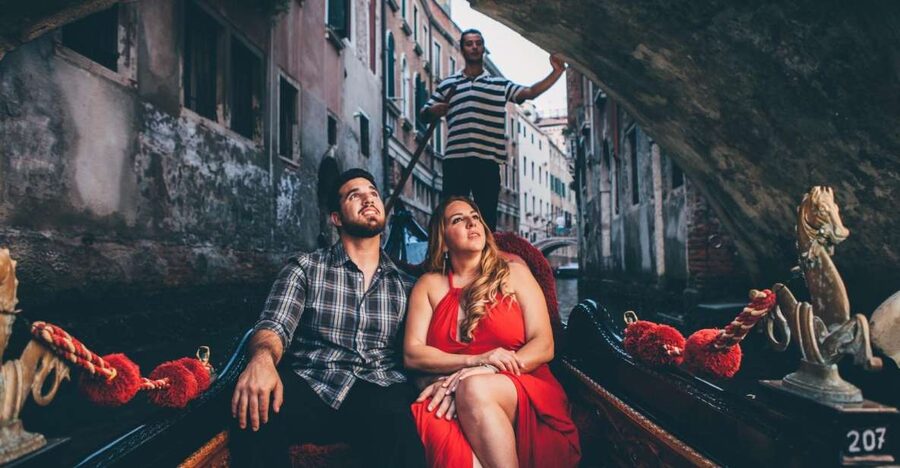 Venice: Personal Travel and Vacation Photographer Services - Booking flexibility and practical planning