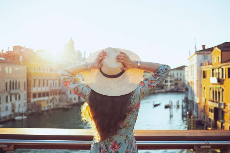 Venice: Photoshoot at The Grand Canal & Rialto Bridge - Grand Canal views and the first set of portraits