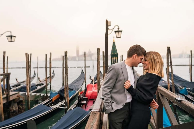 Venice private photo shoot with a local photographer! - Price and Value for Couples and Families