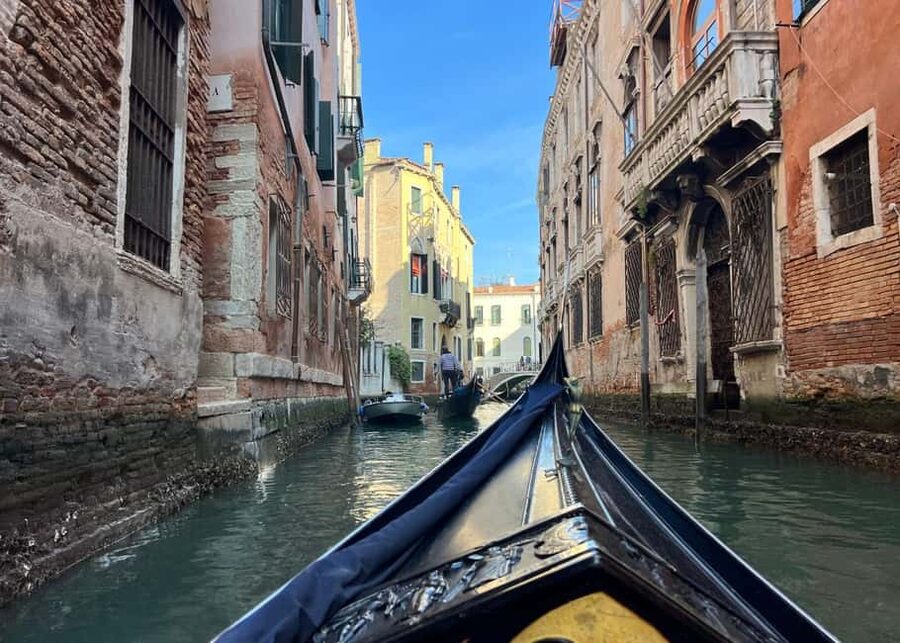 Venice: St Mark’s, Rialto & Instagrammable Gems Walking Tour - Palazzo Tetta and Palazzo Soranzo Van Axel