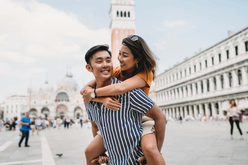 Venice: St Mark's Square and Canals Photoshoot - Starting Outside Caffè Florian