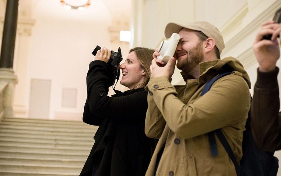 VIENNA AT NIGHT: PRIVATE PHOTO TOUR - The professional holiday photo and included snack