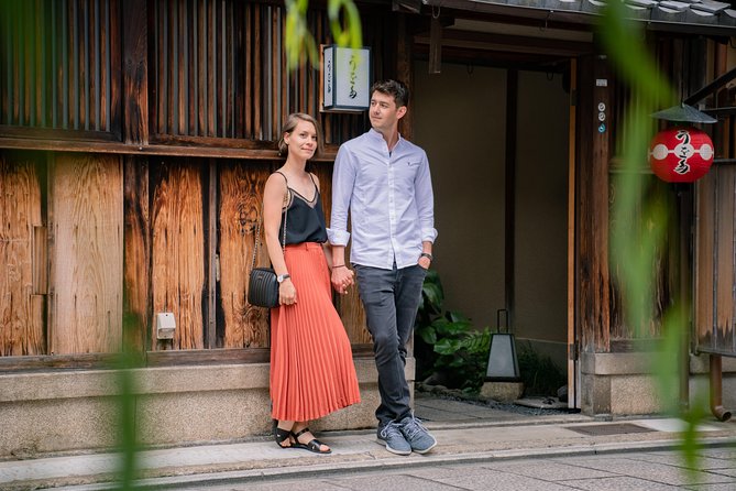 Your Private Vacation Photography Session In Kyoto - Yasaka Shrine and the Flexible Finish